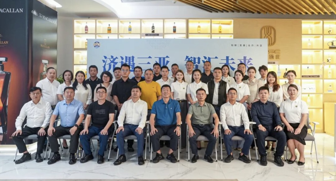 雅利安集團總經理王凱躍赴三亞參加青年企業家考察交流活動，共話區域合作新未來